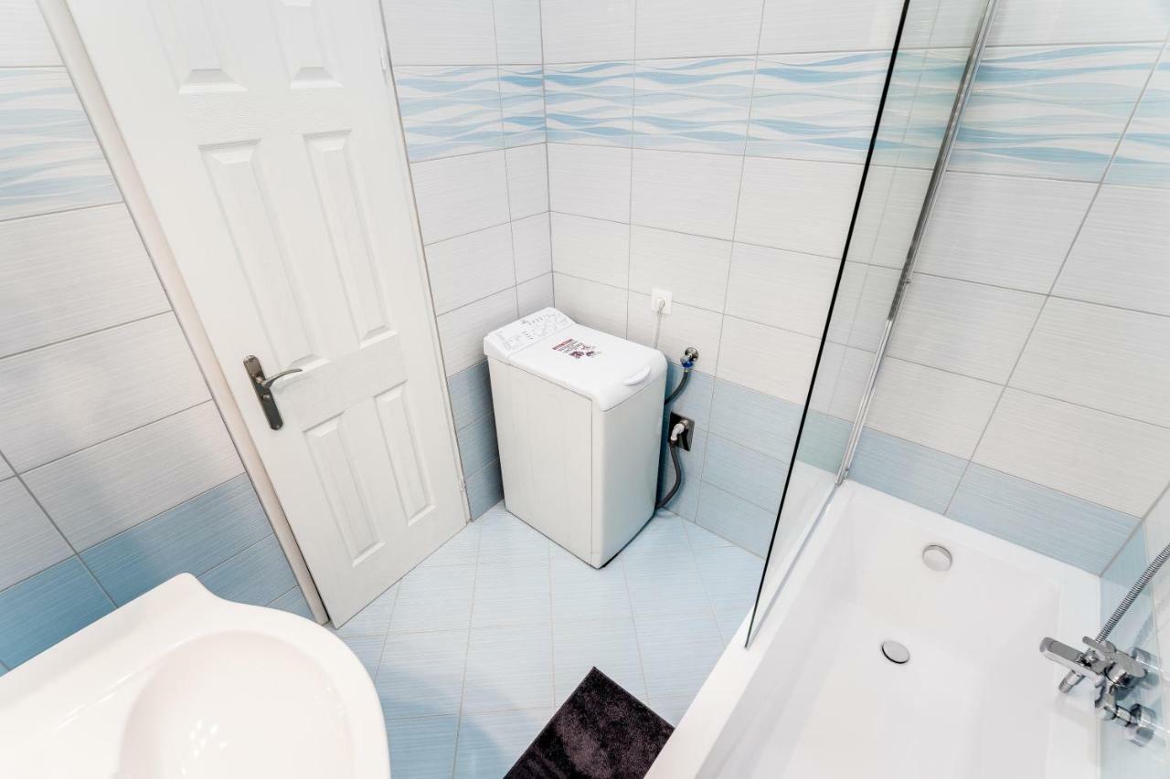 Bpr Turquoise Simplicity Apartment Boedapest Buitenkant foto